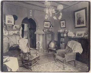 Original, Vintage Photograph of Room at YALE, circa 1920 - Foto 1 di 2