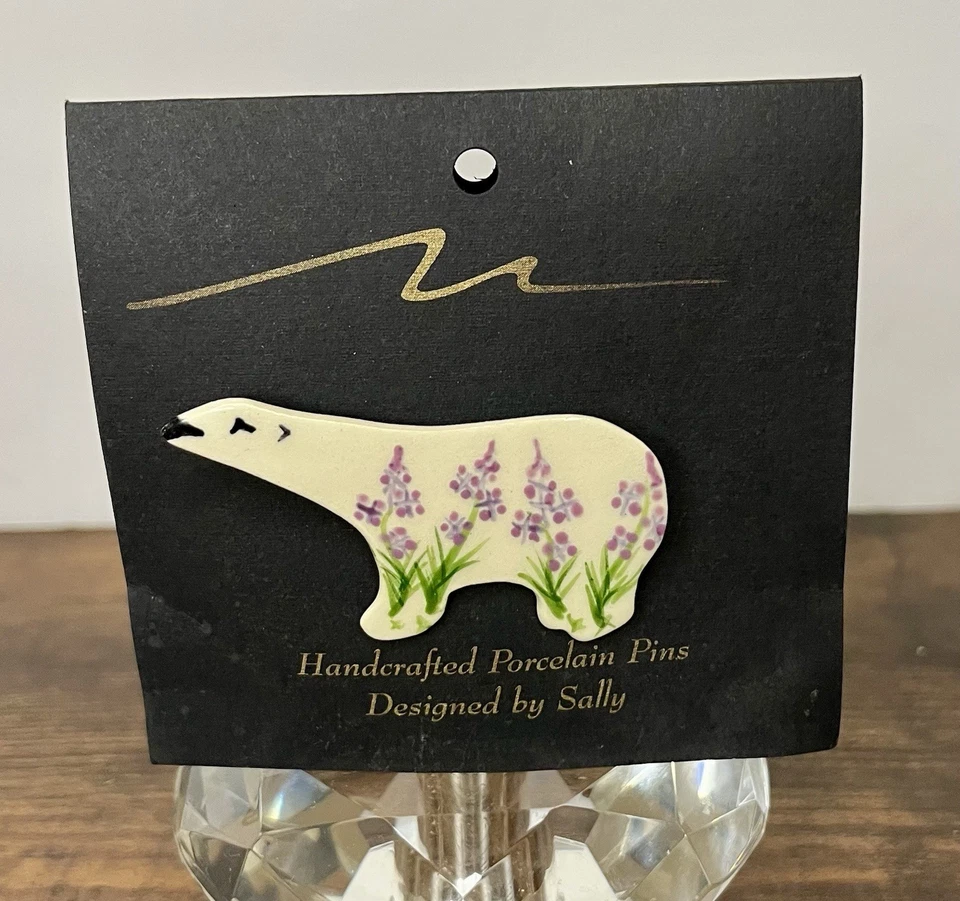 Porcelana Artesanal Northern Lights Venture Oso Polar Chaqueta Solapa Pin Foto 1 de 4