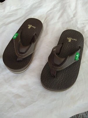 Sandalias Sanuk Talla 8-9 Bebé/Niño Pequeño Marrón Nunca Usadas Foto 1 de 4