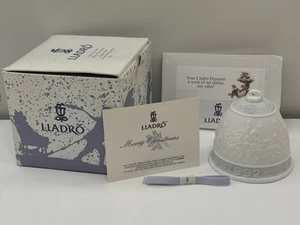 LLADRO Annual CHRISTMAS BELL 1992 Porcelain Ornament Original Box Made in Spain - Picture 1 of 9
