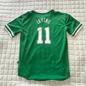 BOSTON CELTICS Jersey Youth XL Green #11 Kyrie Irving Starter Warm Up Logo NBA - Picture 1 of 11