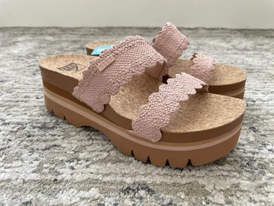 New REEF Cushion Vista Hi Scalloped Rose Size 7 Platform 2 Strap Sandals Pink - Image 1 of 4