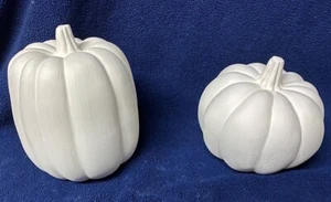 2 calabazas ~ Halloween ~ bisque de cerámica de otoño listo para pintar - Imagen 1 de 7