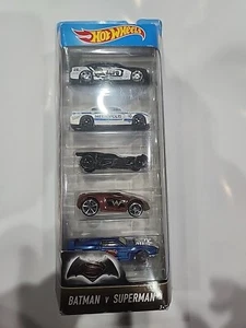 HOT WHEELS BATMAN V SUPERMAN 5 PACK WITH BATMOBILE DODGE CHARGER ETC - Picture 1 of 2