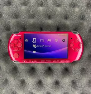 *COME NUOVO* Console Sony PSP 3000 (Rosso Radiante) + batteria e caricatore nuovi - Foto 1 di 6
