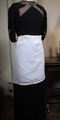 Tablier de service enveloppant en fil de lin ajouré - congrégation religieuse - Photo 1/4