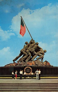 POSTCARD Marine Corps War Memorial ~ Iwo Jima Statue, Washington DC - Picture 1 of 2