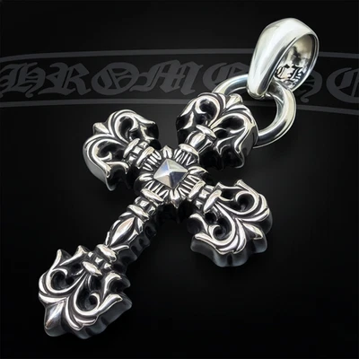 Auténtico Colgante Cruz Filigrana Grande Corazones Cromados + Bolsa CH y Bolsa de Regalo Foto 1 de 4