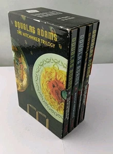 The Hitchhiker's Guide to the Galaxy Books 2-5 Box Set by Douglas Adams  - Bild 1 von 4