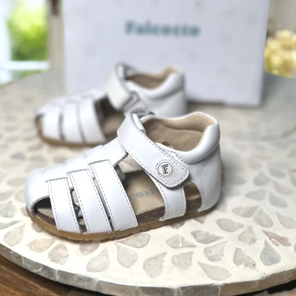 Sandalias de pescador Naturino Falcotto Alby de cuero blanco para niños pequeños EE. UU. 5 UE 21 Italia Foto 1 de 4