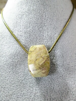 Collar Colgante Jaspe Beige con Cadena Serpiente Tono Latón 22" / E Foto 1 de 4