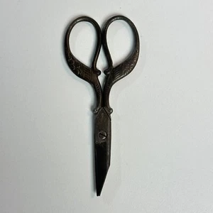 Vintage Ornate Scissors - From Singer 1959 Featherweight Seeing Machine Kit - Picture 1 of 11