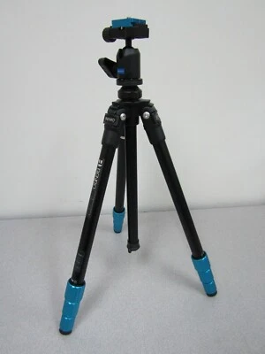 Benro TSL08AN00 Slim Aluminum-Alloy Tripod - Max Ld 8.8 lb / 4 kg (i) - Image 1 of 4