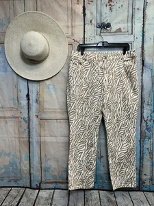 Jeans Chicos Platinum Denim Taupe y Estampado Blanco Talla 2 = M = 12 - Imagen 1 de 6