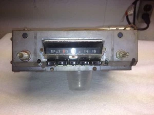 Vintage Gm Chevy Car Radio - Picture 1 of 4