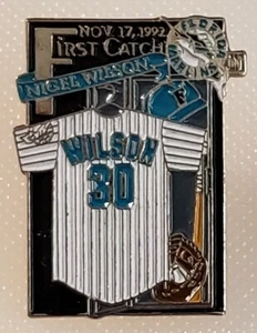FLORIDA MARLINS FIRST CATCH NOV.17,1992 LAPEL PIN - NIGEL WILSON #30 - VERY RARE - Picture 1 of 2