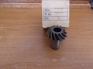 GENUINE OMC PINION GEAR 0322079 322079 25 & 35 HP SEE DETAILS - Picture 1 of 8
