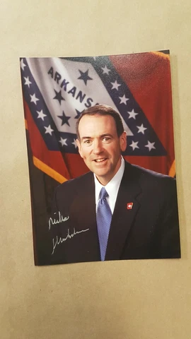 Mike Huckabee Autographed Photo 8x10 Politics Politician Cover