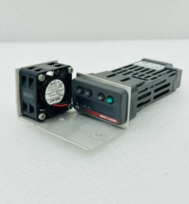 Watlow SD3E-LCAA-AARG Custom Universal Programmer - FREE SHIPPING - Image 1 of 4