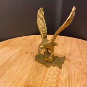 Vintage Brass Eagle Figurine landing on United States Taiwan USA Patriotic TX - Picture 1 of 12