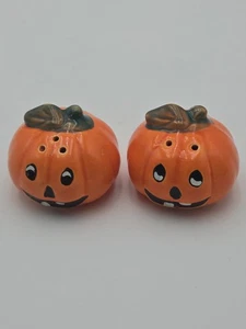 Vintage Pumpkin Jack-O’-Lantern Salt & Pepper Shakers Ceramic Fall Decor - Picture 1 of 3