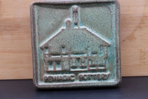 Vintage Pewabic Keramikfliese blau 3,5" erhöhtes Gebäude Detroit Michigan Haus - Bild 1 von 10