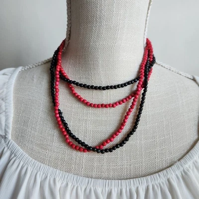 Lote de 2 Collares de Madera - Cuentas Redondas de 3mm, 32" - Rojo y Negro Foto 1 de 3