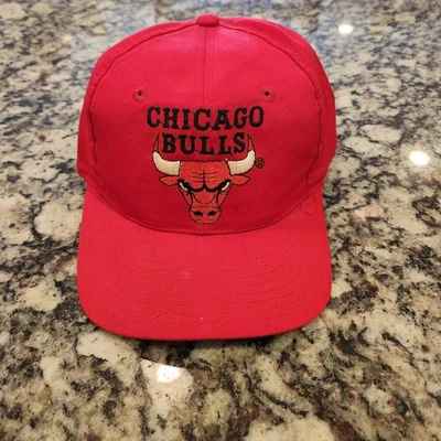 Vintage NBA Chicago Bulls Red Snapback Hat Cap Twins Enterprise Minor Staining - Image 1 of 4