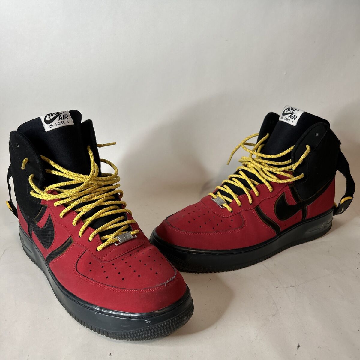 Nike Air Force 1 Supreme Bakin' High University Red for Sale Nike Air Force 1 Supreme Bakin' High University Red for Sale