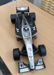 MiniChamps Diecast 1:18 Scale McLaren Mercedes MP4/13 1998 F1 Car (Needs Repair) - Picture 1 of 8