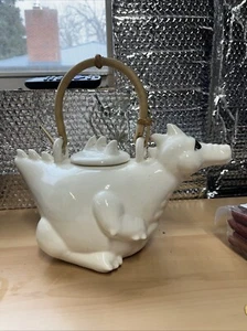 Rare Very rare Puff The Magic Dragon Teapot with Bamboo Handle - Picture 1 of 5