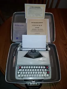 Sears Attache manuale macchina da scrivere e valigetta modello 871-2200 - NOTA funzionante - Foto 1 di 18