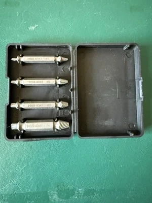 Juego de 4 extractores de tornillos con estuche  Foto 1 de 4