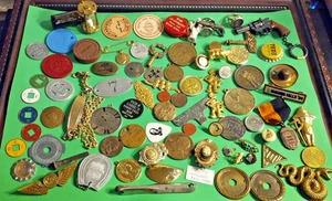 Junk Drawer Lot 80+ Vintage Smalls Treasures Trinkets Pins Tokens Miniatures +++ - Picture 1 of 24