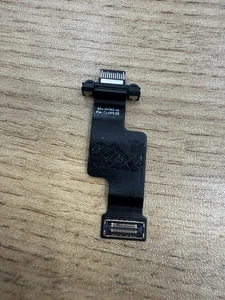 Apple MacBook Air 15 A2941 2023 Oryginalny port Thunderbolt USB-C typu C 821-04765A - Zdjęcie 1 z 2