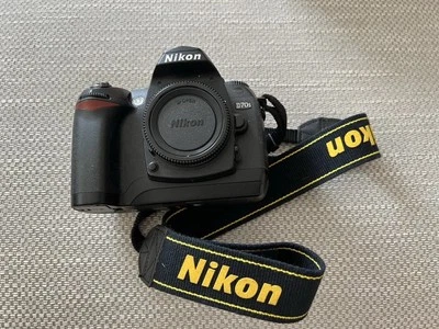 Nikon D70S 6.1 MP Digital SLR Camera - Black (Body only) - Image 1 of 4