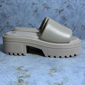 Gianni Bini Women's Size 12M Shoes Beige Leather Slide Platform Chunky Sandals - Picture 1 of 15