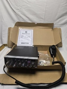 General Lee Deluxe AM/FM Amateur Transceiver CB Radio In Original Box Not Tested - Zdjęcie 1 z 11