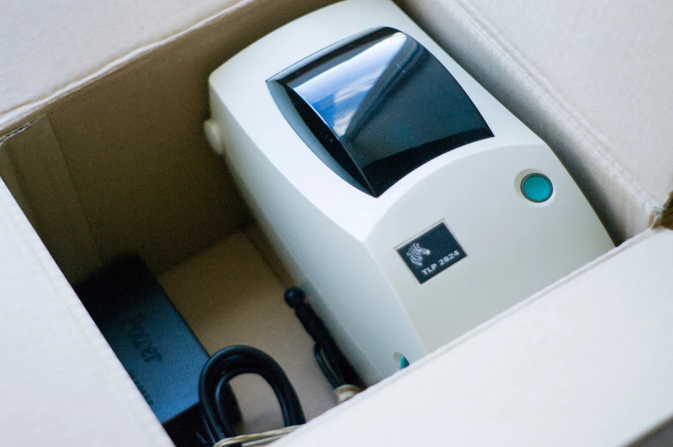 Zebra TLP2824 Thermal Transfer Label Printer + power brick [EU plug] + USB cable - Image 1 of 4