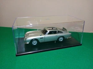 Autoart James Bond 007 Goldfinger Aston Martin DB5 1:18 mod 70021 - Foto 1 di 5