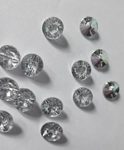 CraftbuddyUS 50 Stck. 12 mm KLAR RUND Facettiert Acryl Kristall Diamant Knopf - Bild 1 von 3