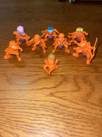 HASBRO 1987 ARMY ANTS ORANGE LOT OF 8 PIECES GREAT CONDITION Cover