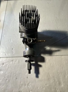 Airplane Supertiger G2300 Mill Airplane Engine 25cc W/Carburator Sold As Is. - Picture 1 of 16