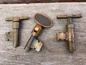 LOT 3 ANTIQUE VICTORIAN FOLDING THICK BRASS FOLDING POCKET DOOR KEYS INDUSTRIAL - Picture 1 of 2