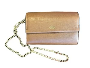 Vince Camuto Umhängetasche hellbraunes Leder goldfarbenes Kettenband Geldbörse 8 Zoll x 5,25 x 1,5 Zoll - Bild 1 von 8