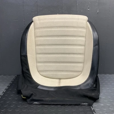 Cojín de asiento inferior del lado del pasajero delantero derecho Volkswagen CC 2009-2017 fabricante de equipos originales Foto 1 de 4