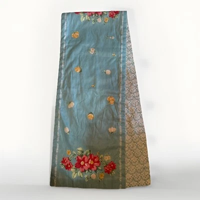 Pioneer Woman Vintage Floral Table Runner Reversible EUC - Image 1 of 3