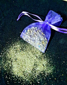 25 grams Bright Pyrite Fools Gold Dust in bag Crystals Chakra Healing Fire Stone - Picture 1 of 1