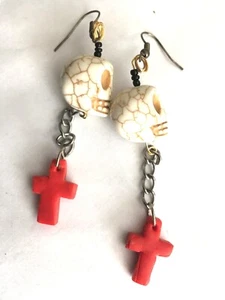 Gothic cross  & skull 2.5" dangling hook earring  - Picture 1 of 7