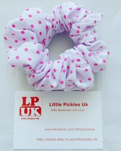 Accessoires, Haar Scrunchies, Handarbeit, Fun, rosa Punkte auf weiß - Bild 1 von 1
